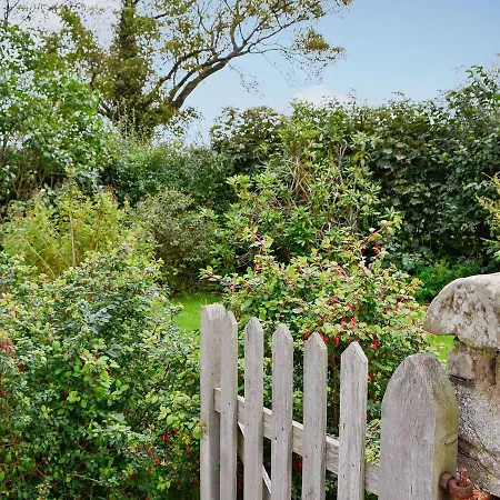 Heggle House